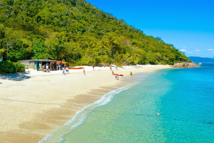 beach-fitzroy-island-north-queensland-1260x700.jpg